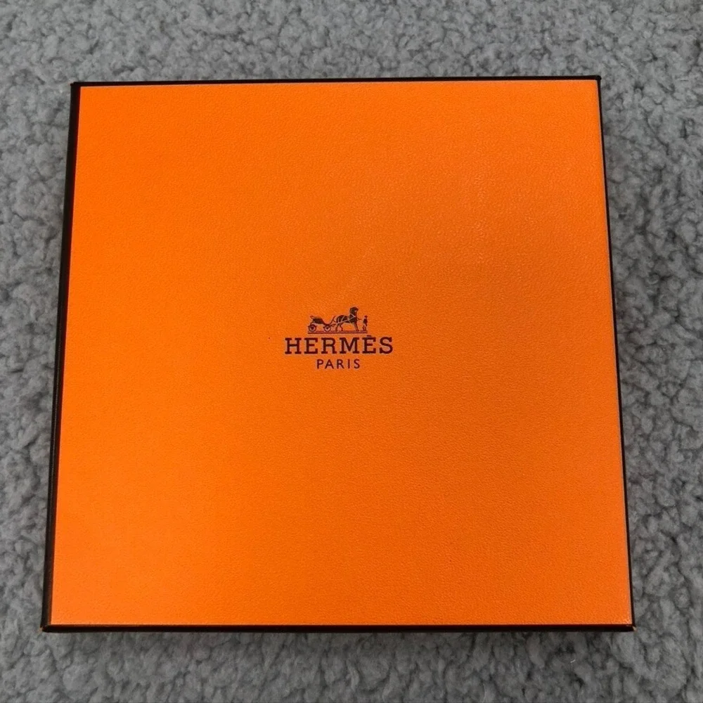 Authentic‎ Hermes Orange Gift Box Empty  Square 5x5x.75 Small Sorage